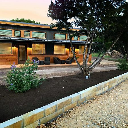 Green Acres Cottages - New Braunfels Suite ウィンバリー エクステリア 写真