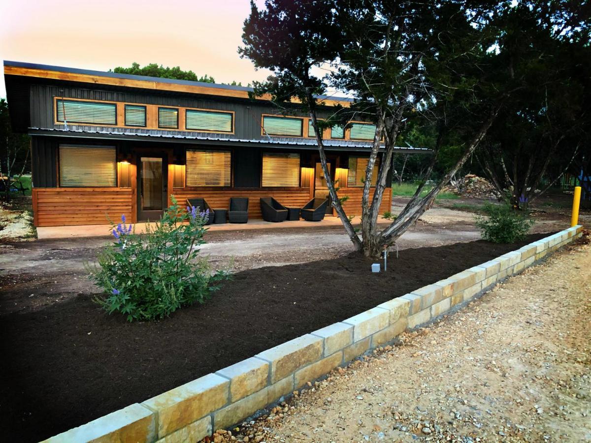 Green Acres Cottages - New Braunfels Suite ウィンバリー エクステリア 写真