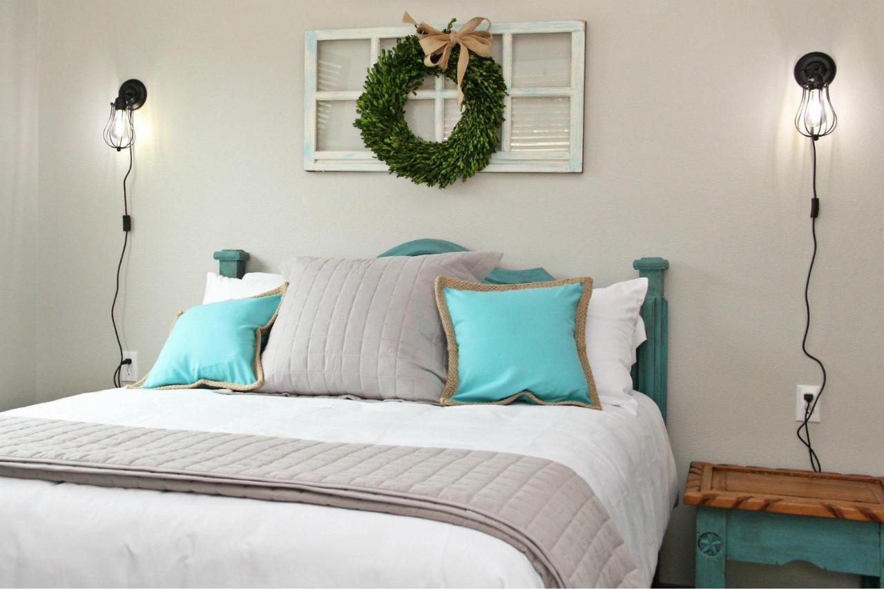 Green Acres Cottages - New Braunfels Suite ウィンバリー エクステリア 写真
