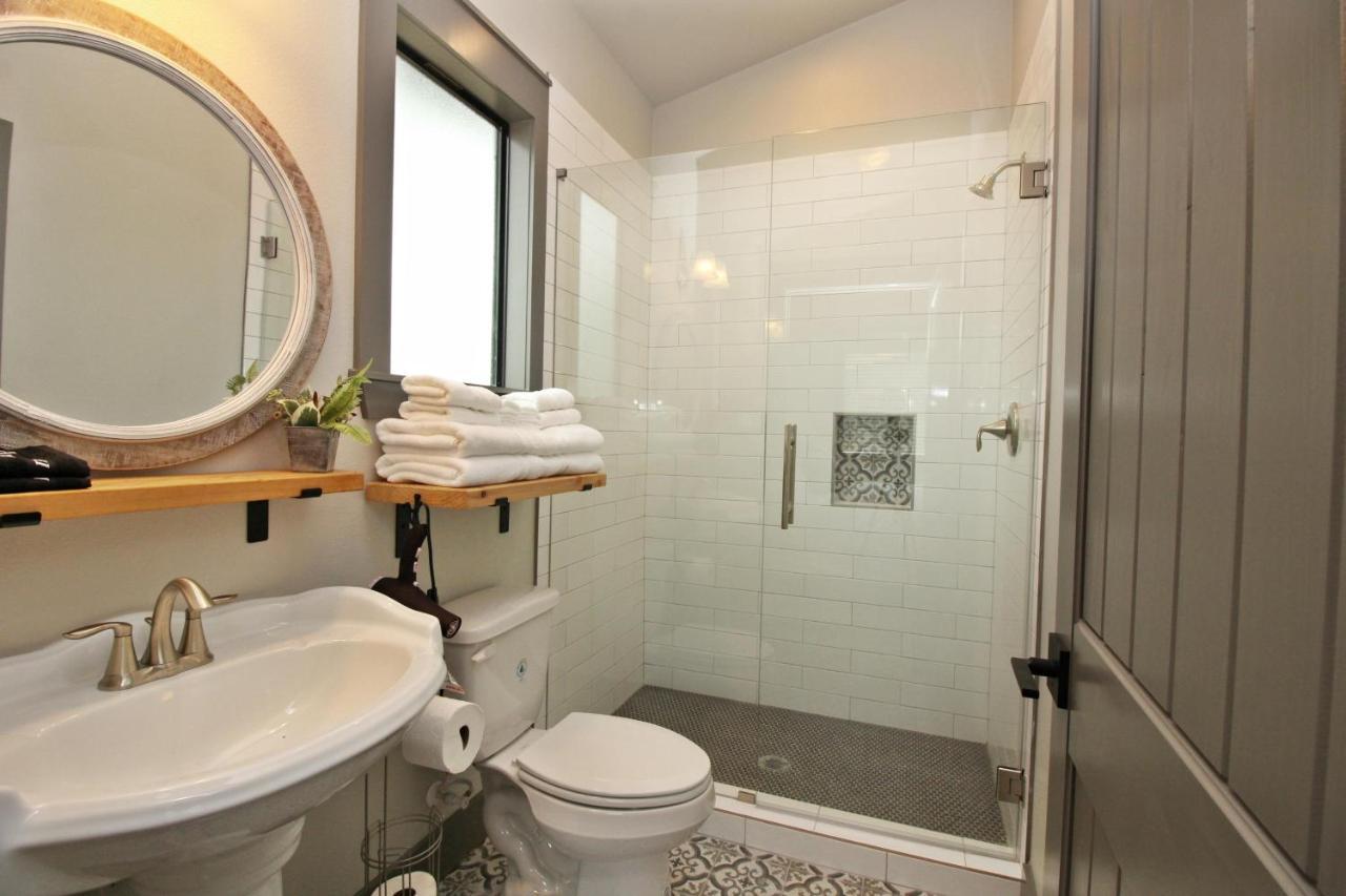 Green Acres Cottages - New Braunfels Suite ウィンバリー エクステリア 写真