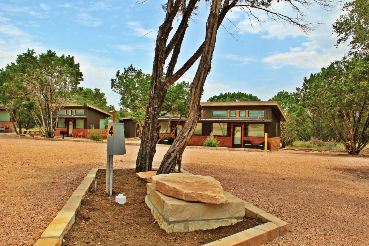 Green Acres Cottages - New Braunfels Suite ウィンバリー エクステリア 写真